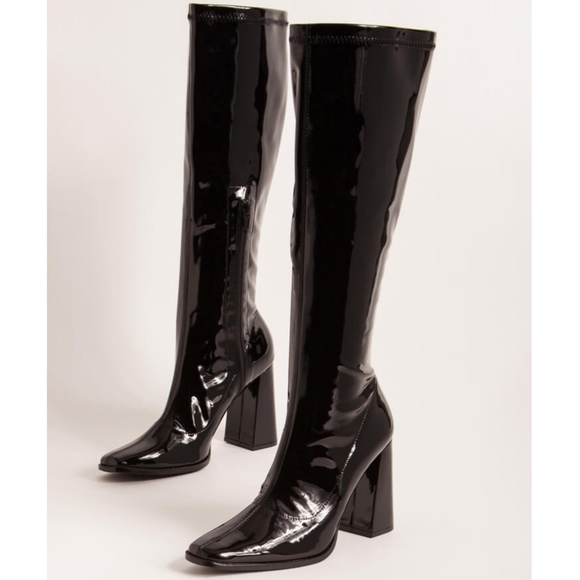 πππ¨π© πππ― 9π€Downtown Muse Patent Boot - BLACK PATENT - Picture 10 of 12